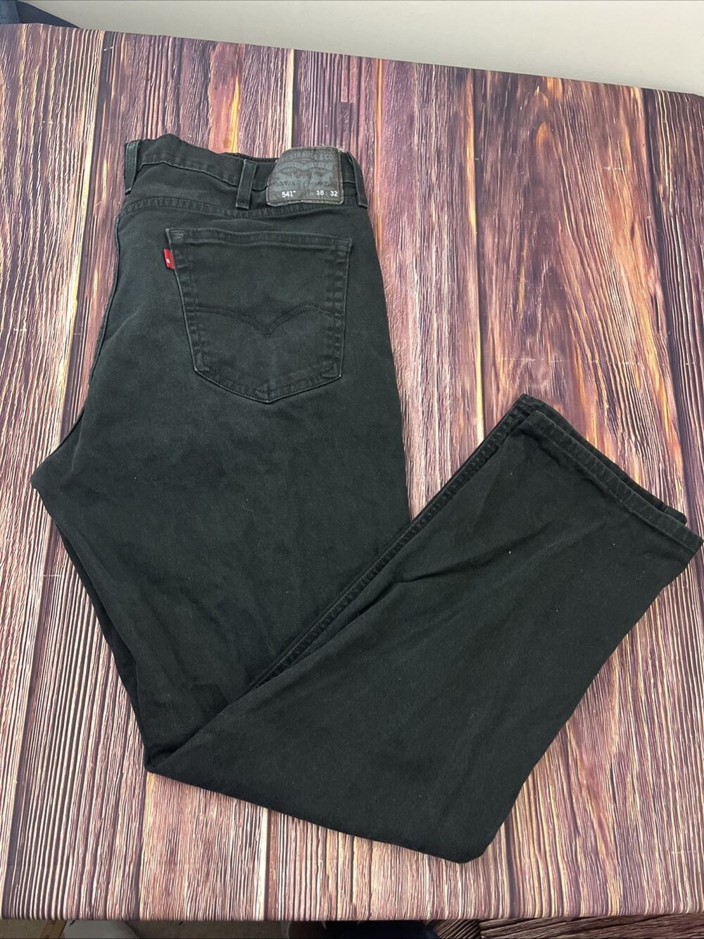 Levi's 541 Athletic Fit Black Jeans Mens Size 38x32 (Measures 38x32)